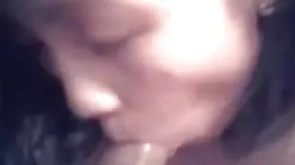 یک جوجه فیلم xxx داستانی و بیدمشک شیرین خود را در موقعیت 69,